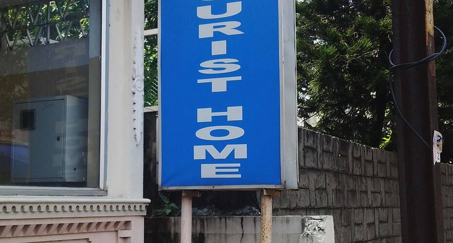 AP Tourist Home, Kochi 1